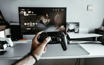 playstation-digital-vs-physical-future